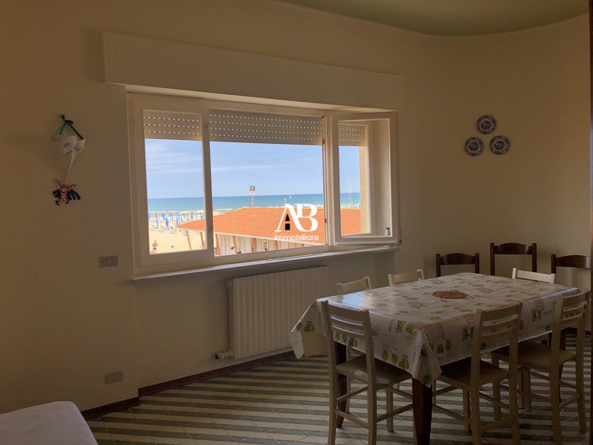 Appartamento fronte mare con terrazza