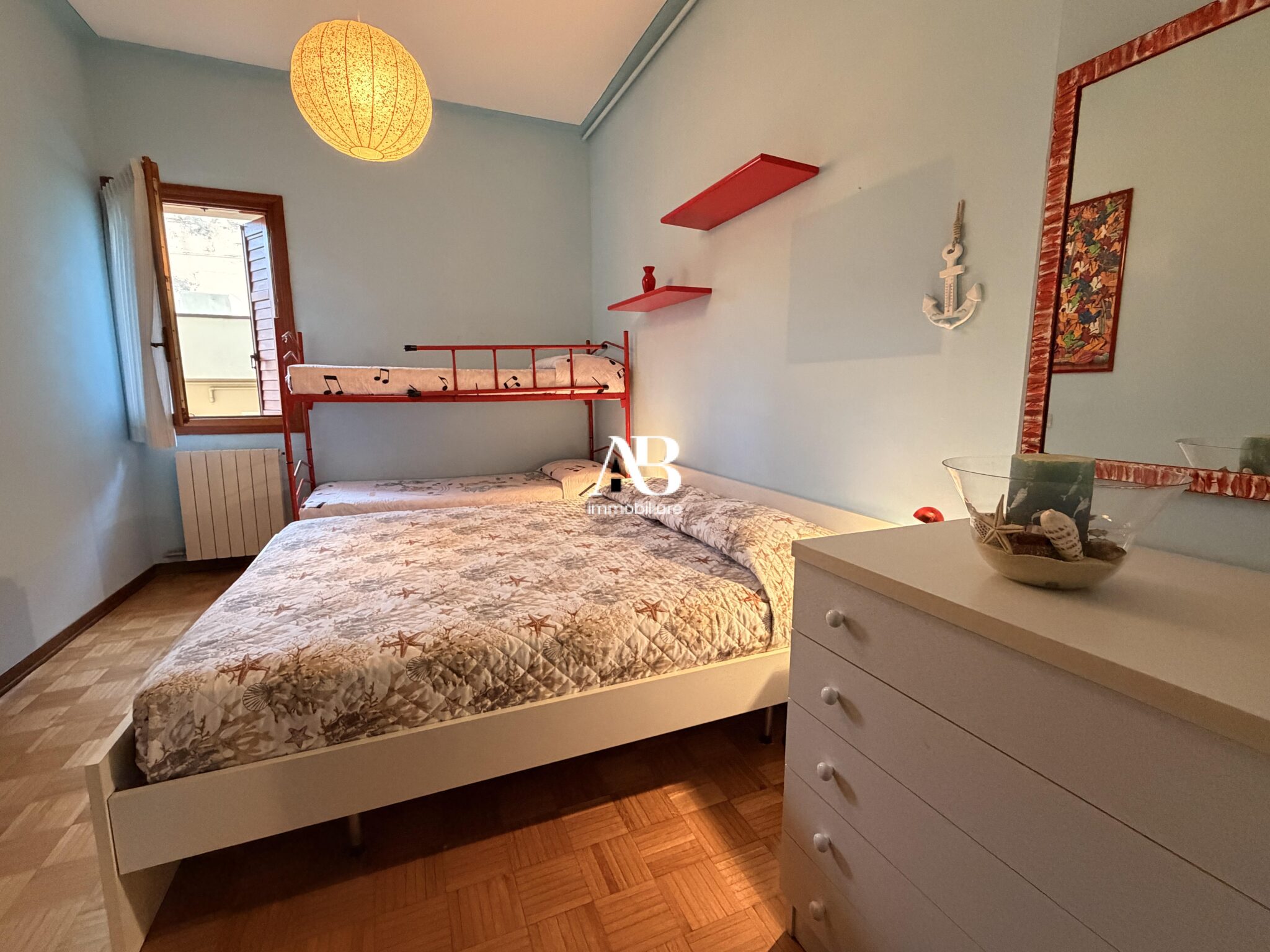 Trilocale in traversa a mare
