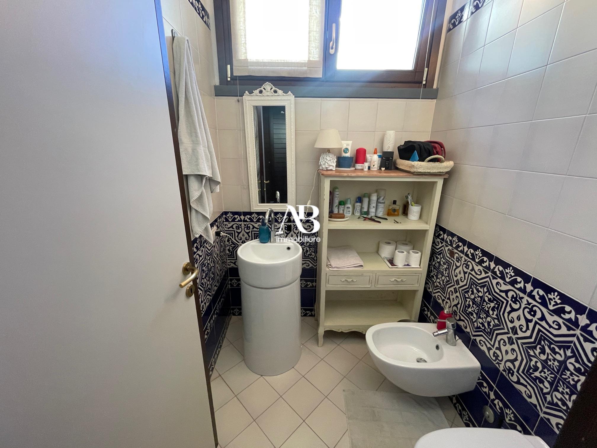 Villetta ristrutturata con posto auto