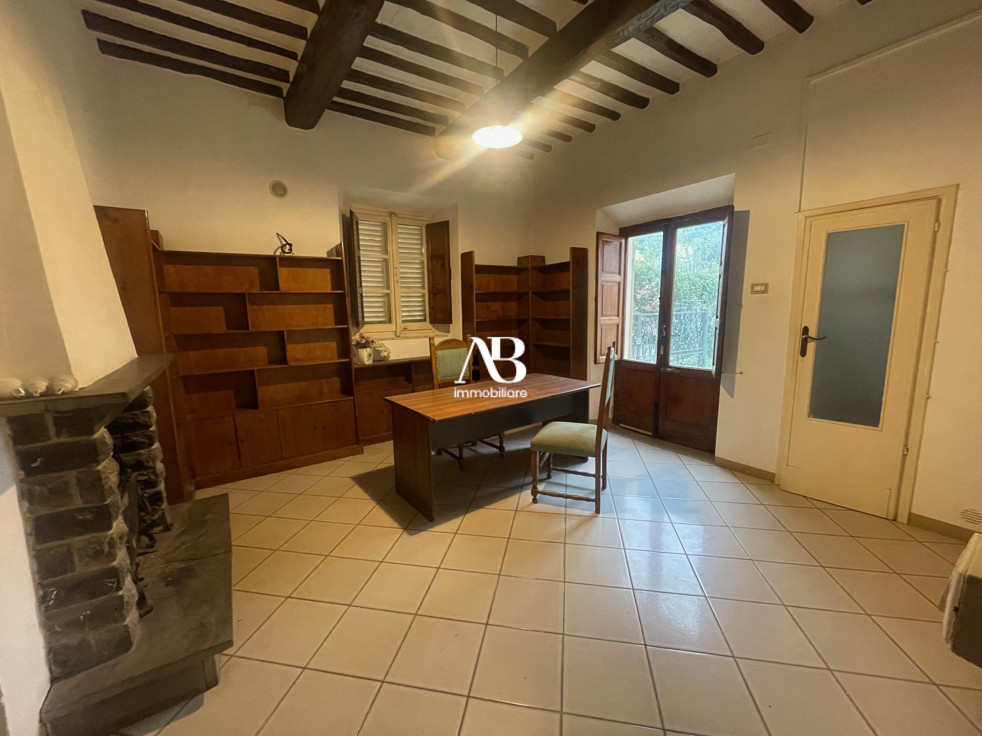 Villa con giardino