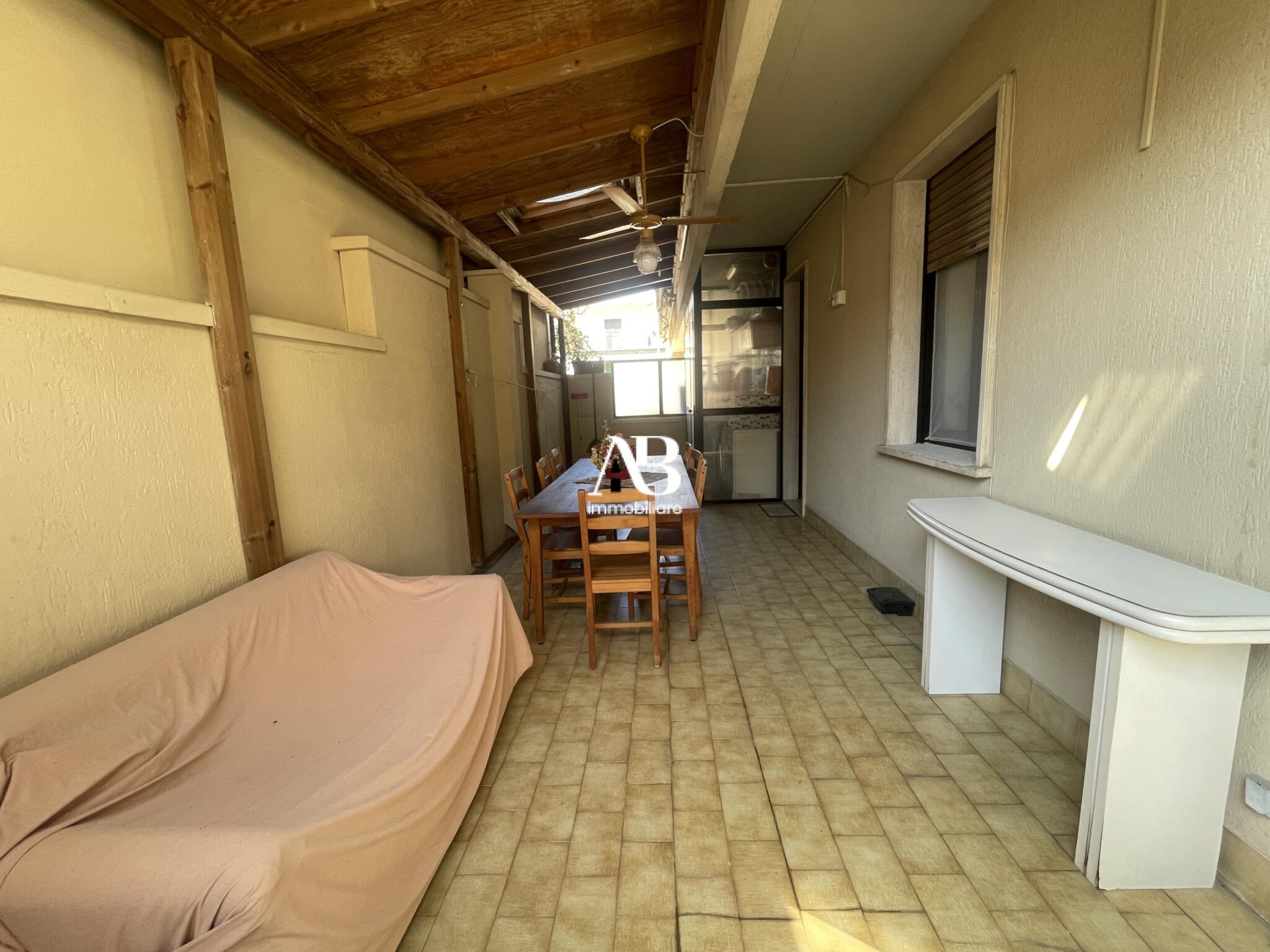Trilocale con terrazza zona Don Bosco