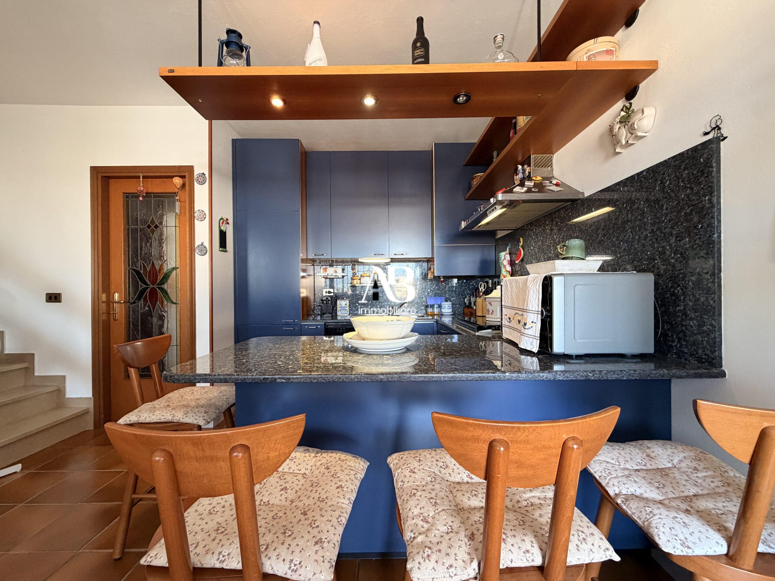 Luminoso duplex con posto auto
