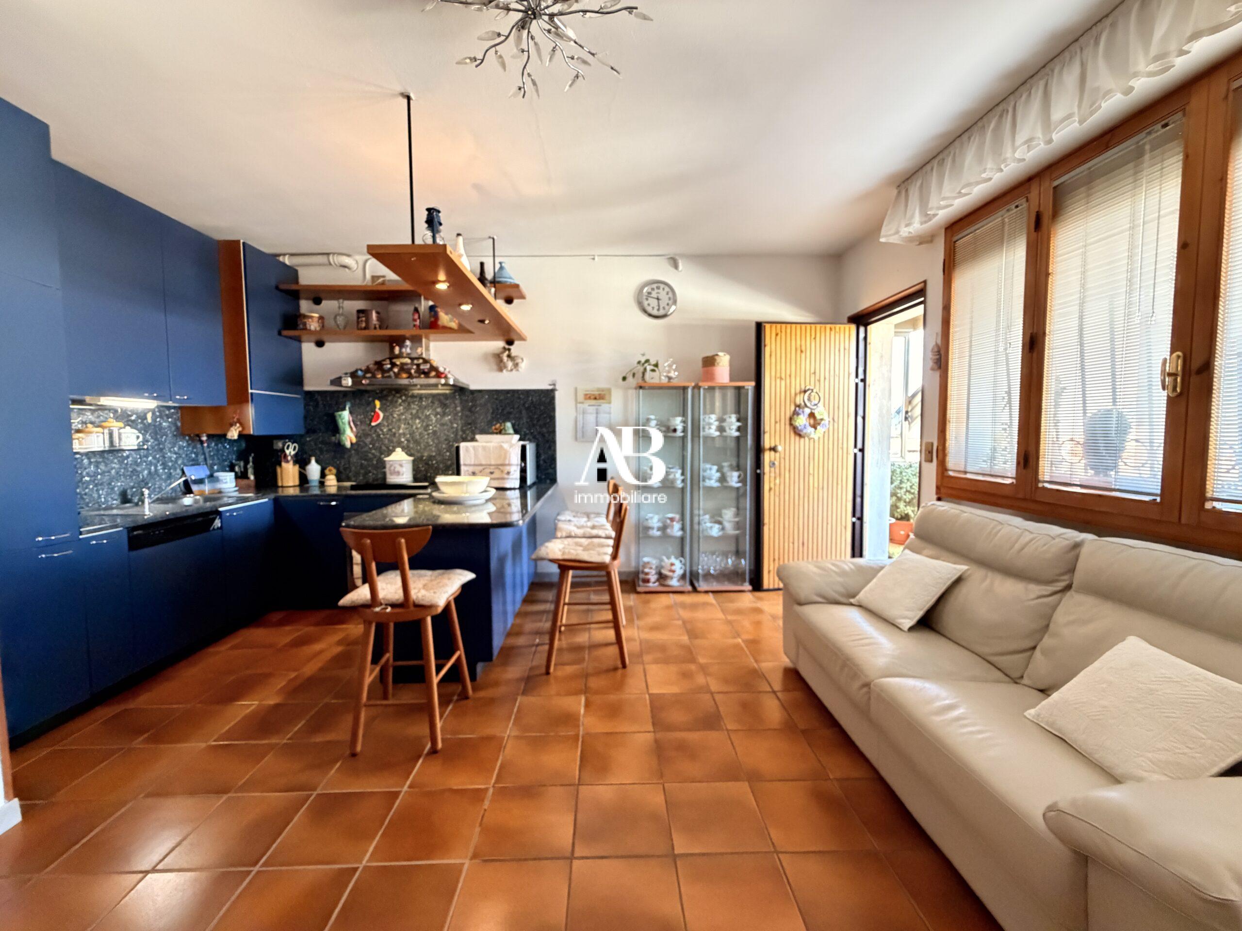 Luminoso duplex con posto auto