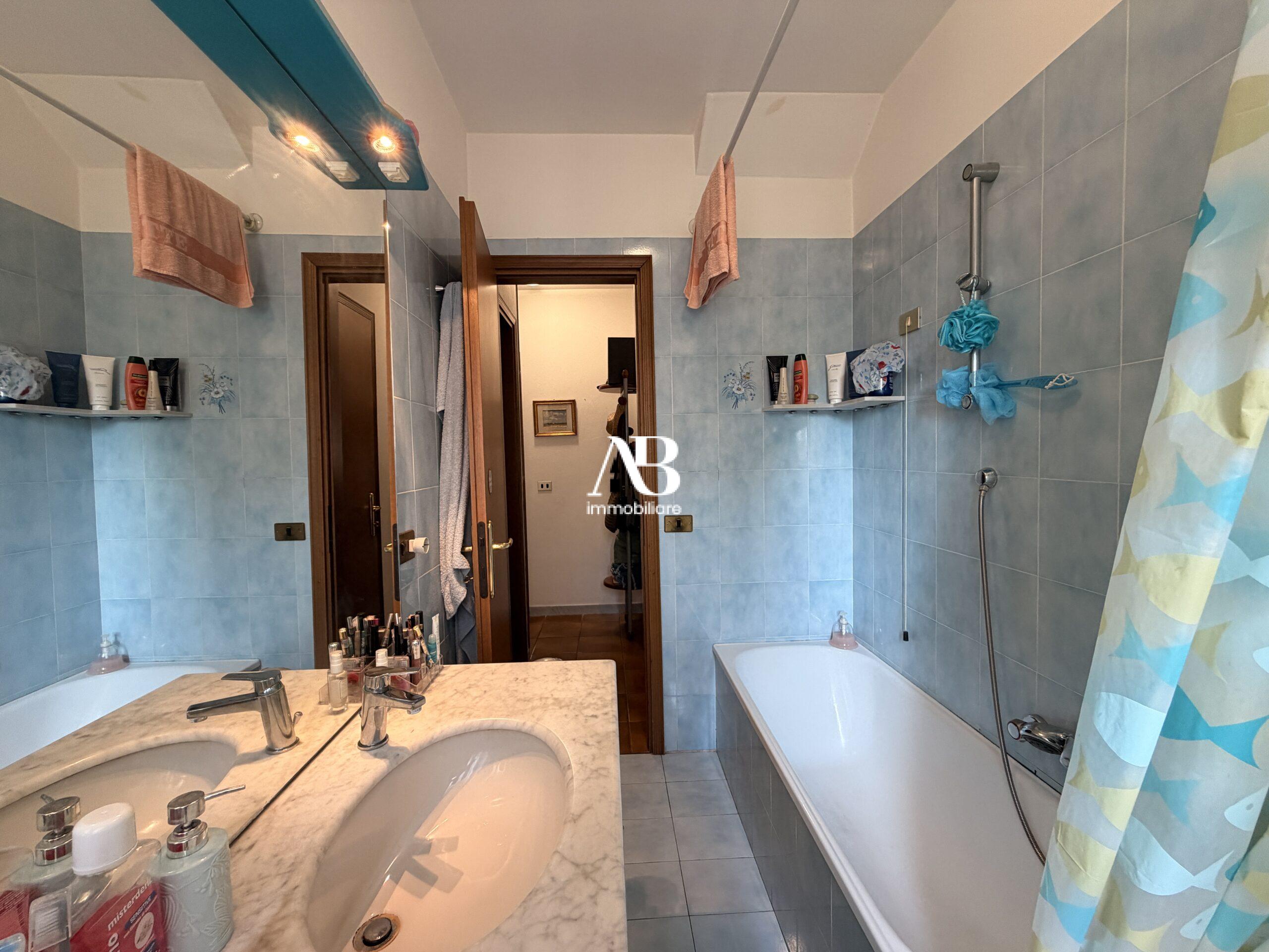 Luminoso duplex con posto auto