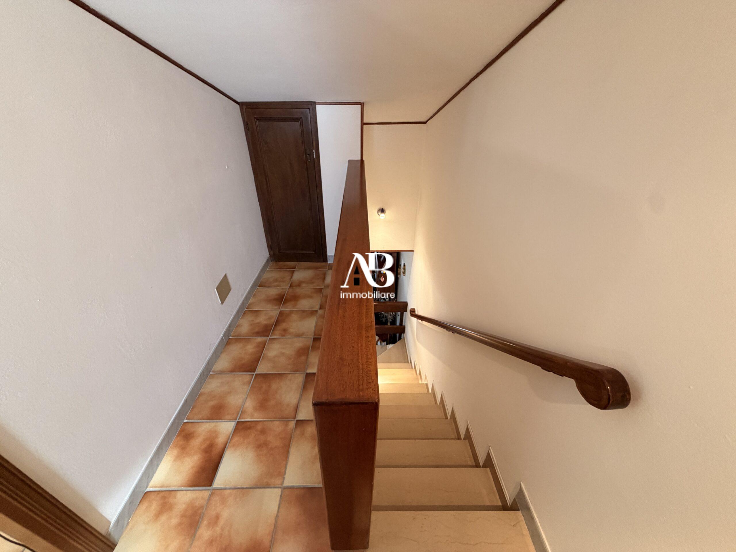 Luminoso duplex con posto auto