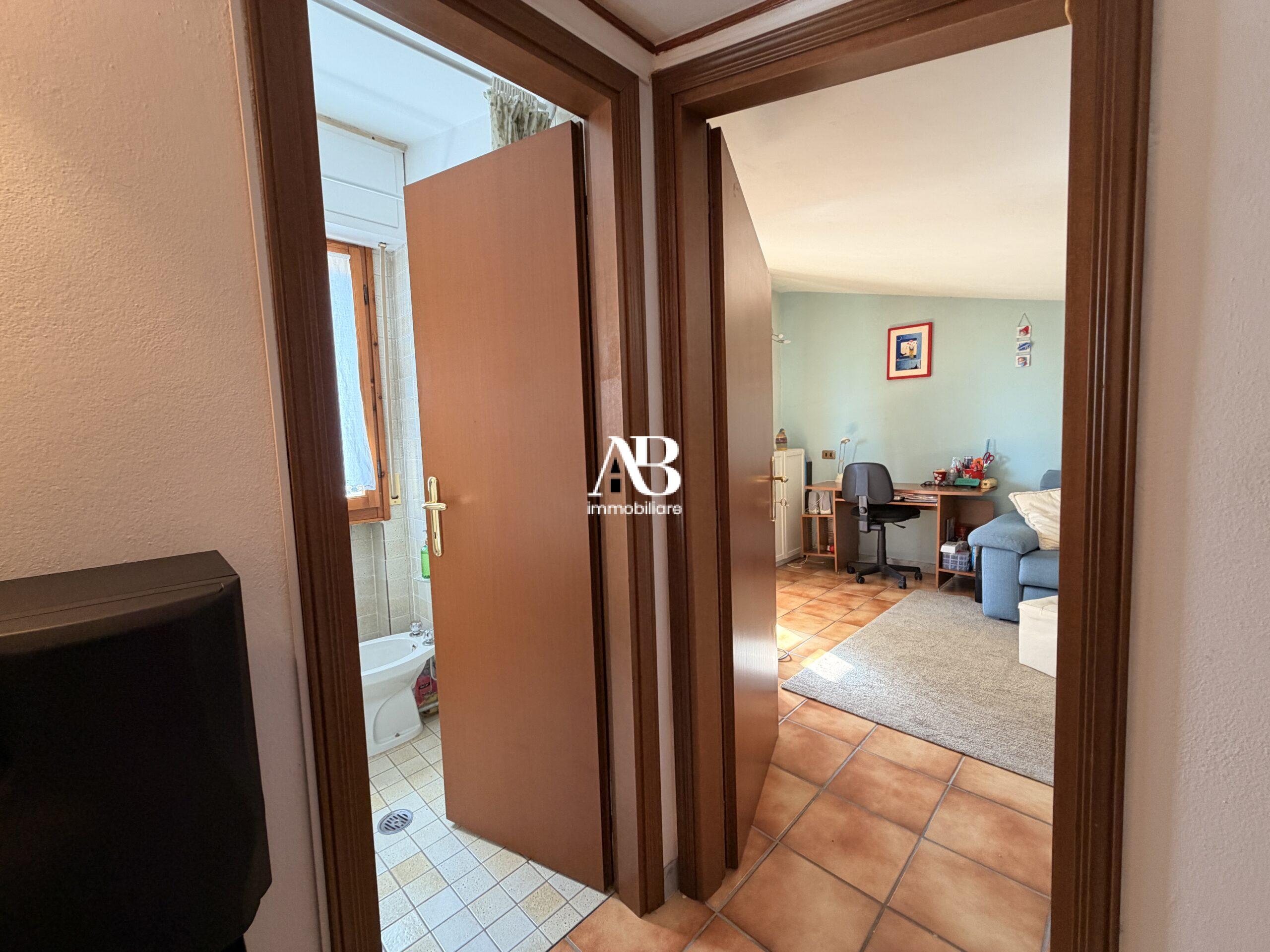 Luminoso duplex con posto auto