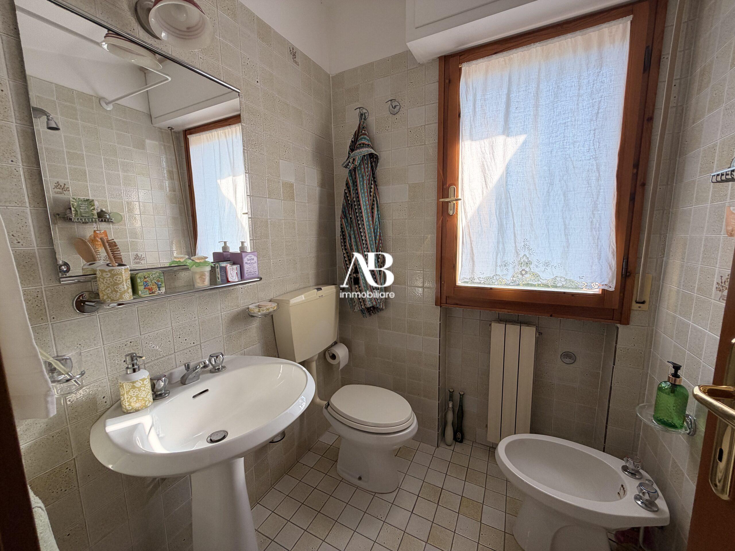 Luminoso duplex con posto auto