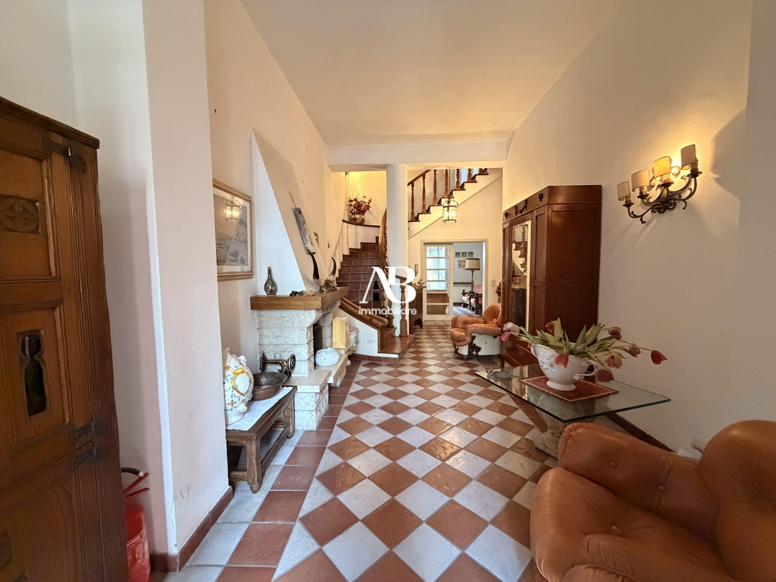 Viareggina con corte interna e terrazza