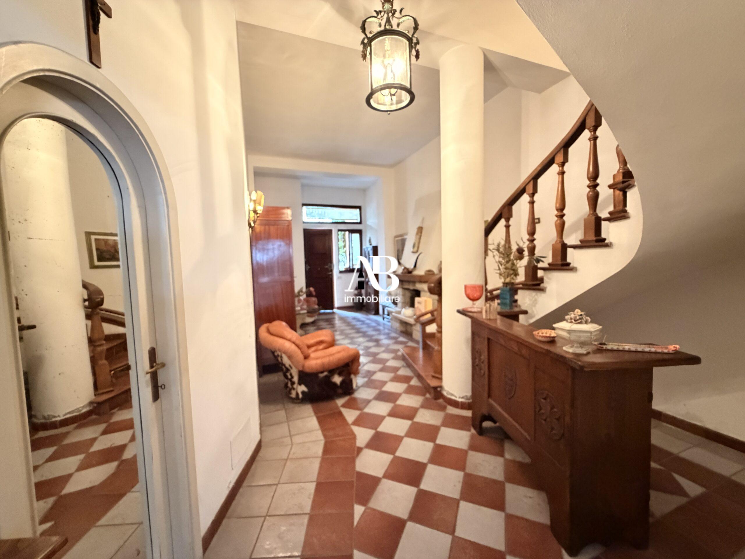 Viareggina con corte interna e terrazza
