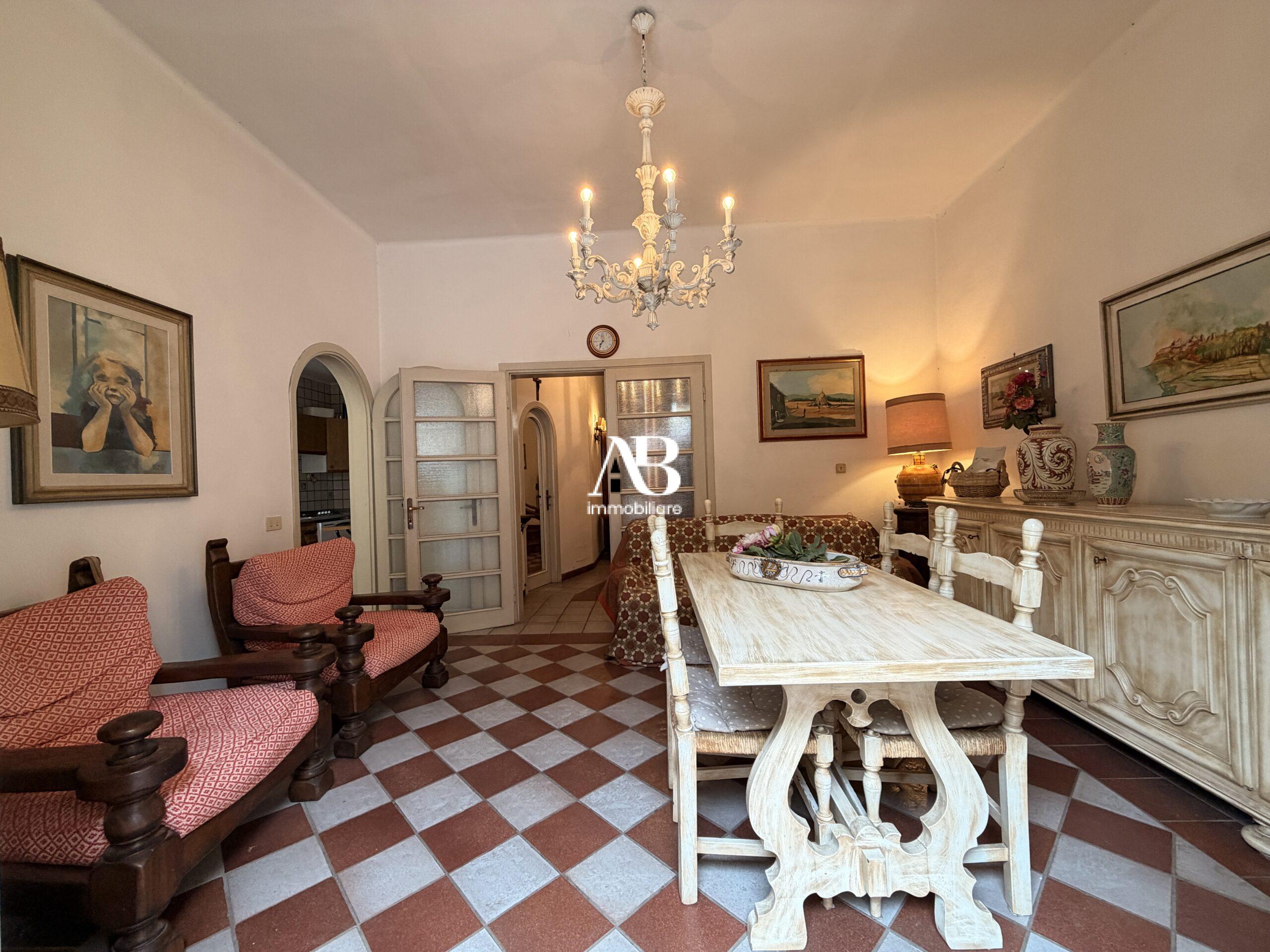 Viareggina con corte interna e terrazza