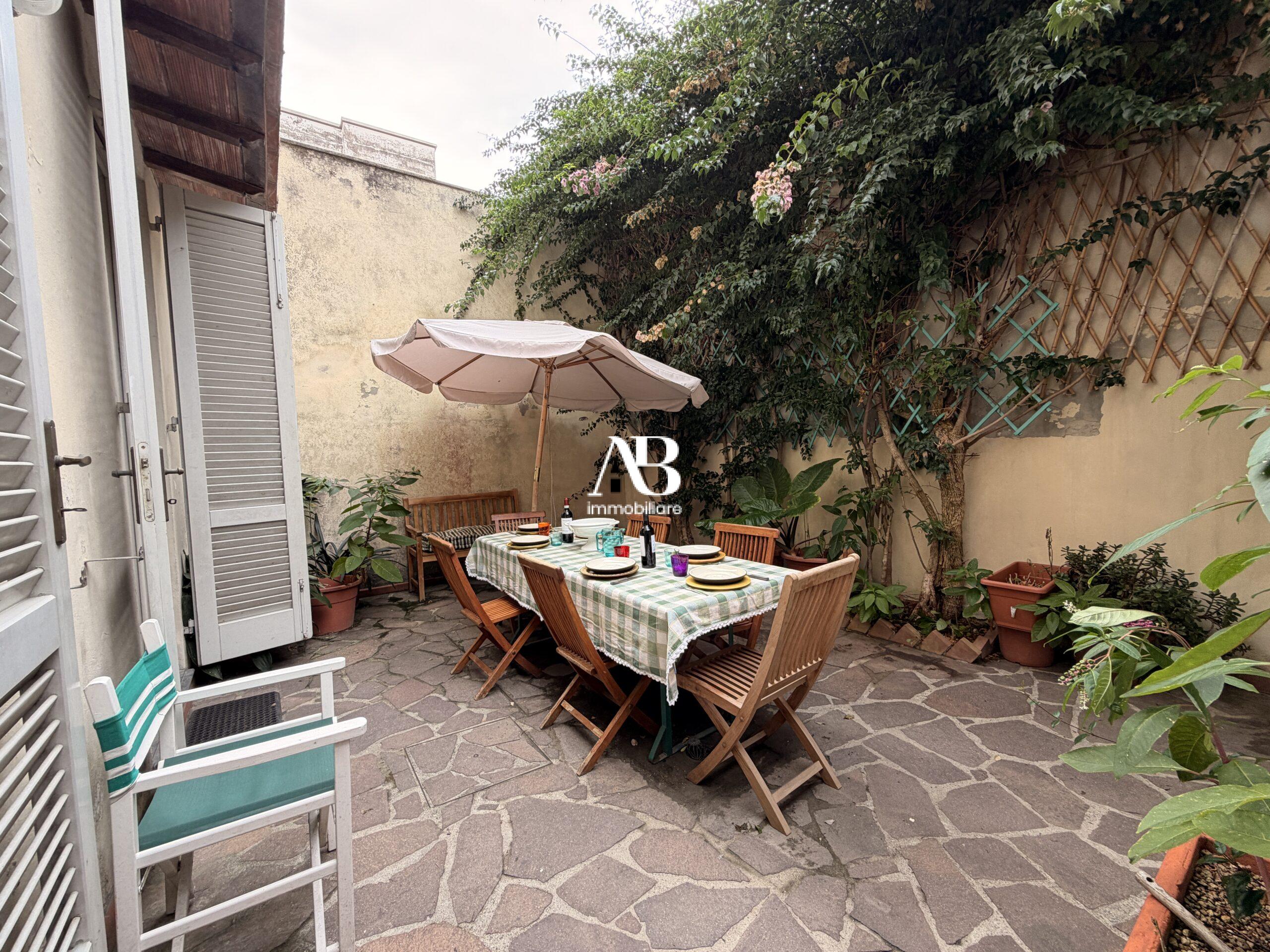 Viareggina con corte interna e terrazza